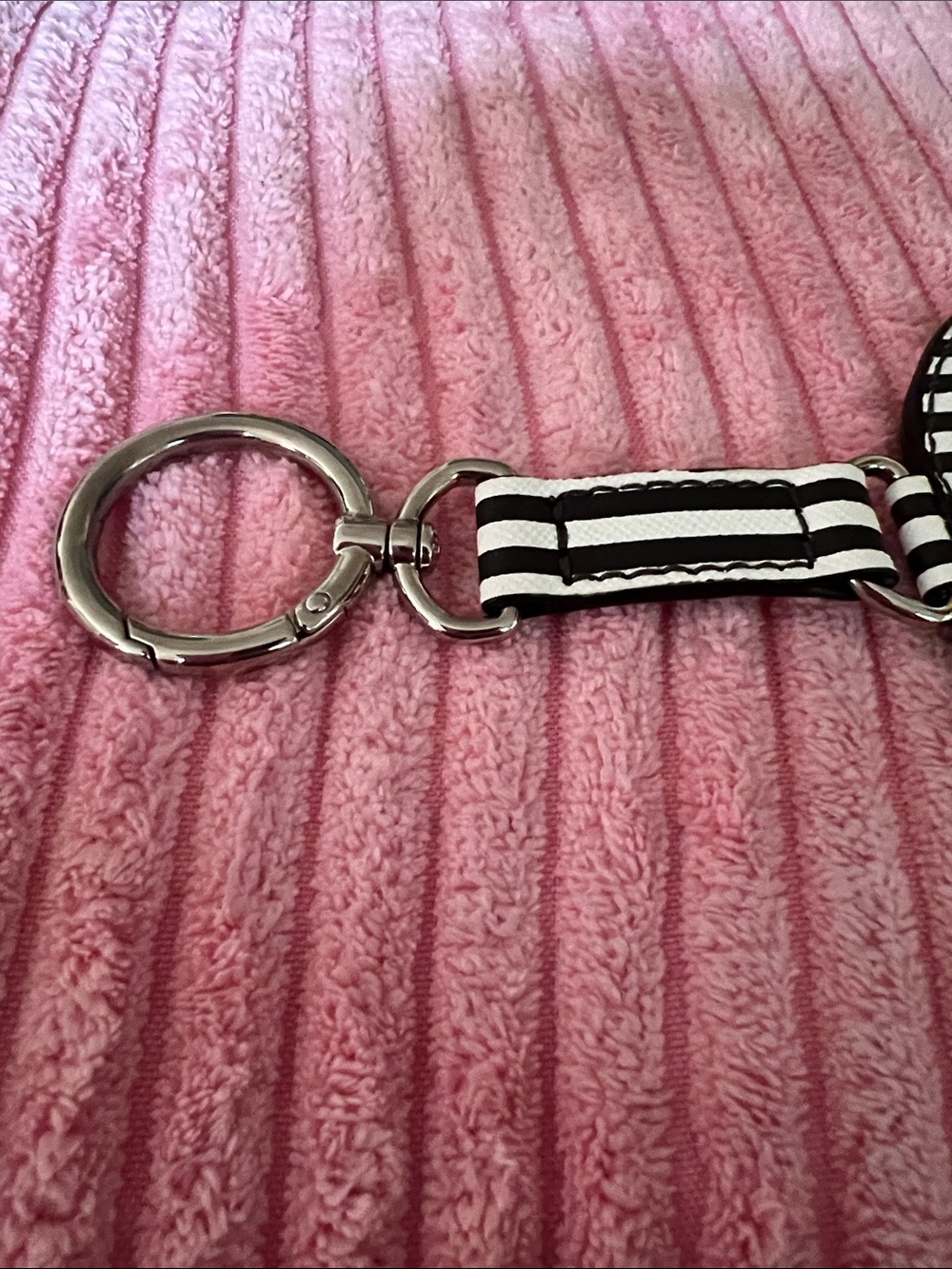 Henri Bendel Influencer Bag Charm - Picture 7 of 7